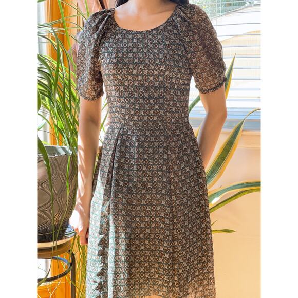 Pinkyotto Fit and Flare Chiffon Peasant Geometric Pattern Print Dress Green XS - Picture 2 of 11